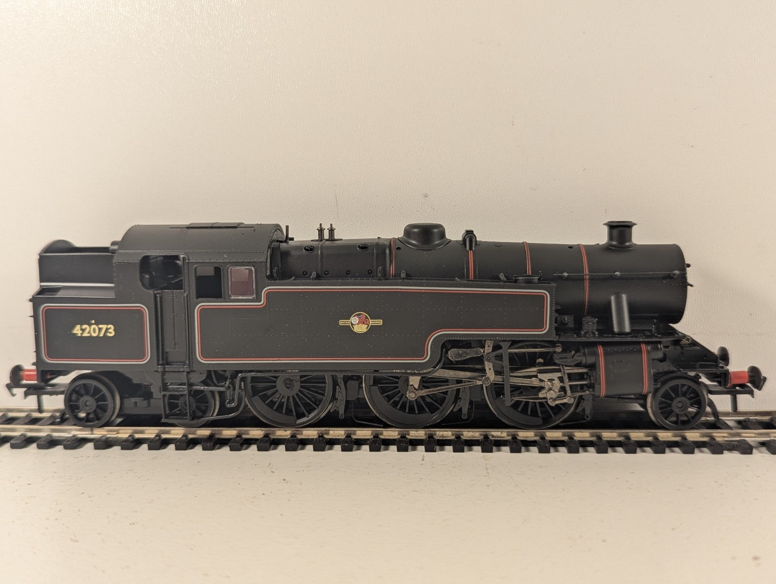 Bachmann OO Gauge Fairburn Tank 2-6-4T Steam Locomotive 42073