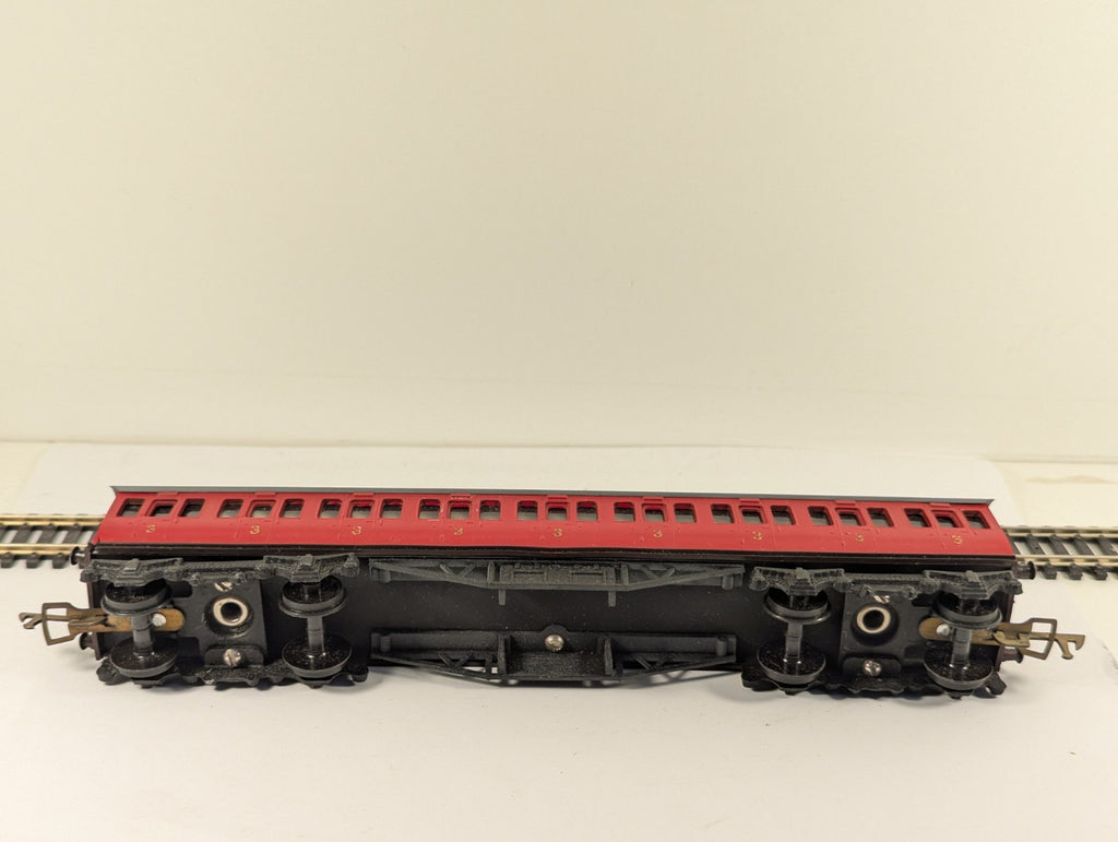 Graham Farish OO Gauge BR Red Suburban 3rd Class Coach Boxed