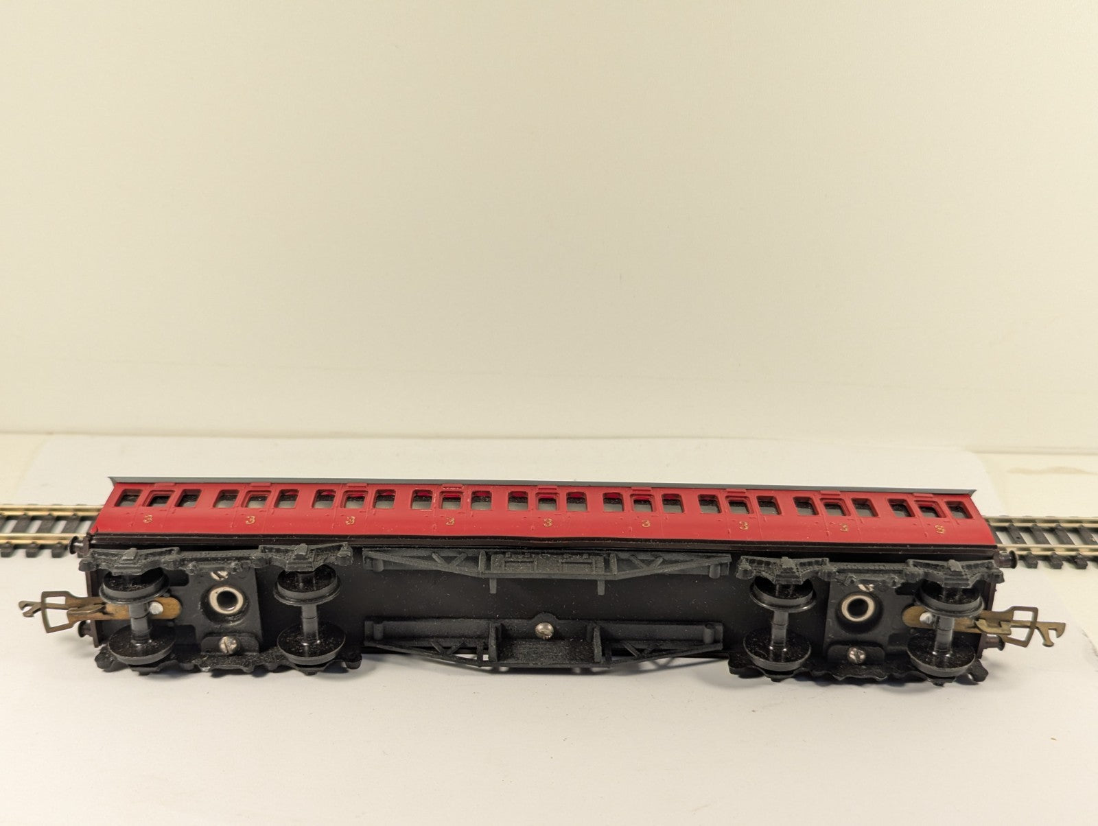 Graham Farish OO Gauge BR Red Suburban 3rd Class Coach Boxed