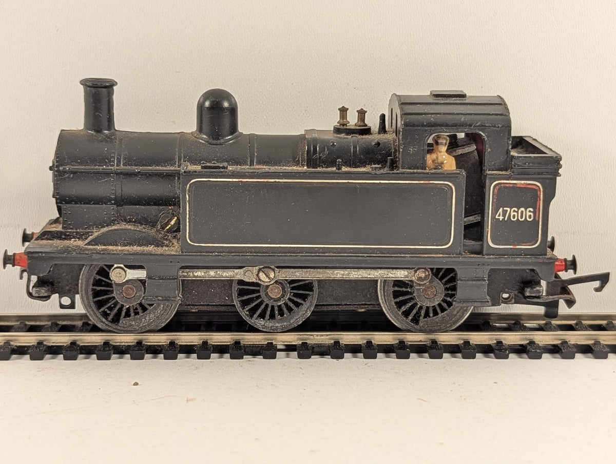 Tri-ang OO Gauge Class 3F Jinty 0-6-0T Steam Locomotive 47606 BR Black R52