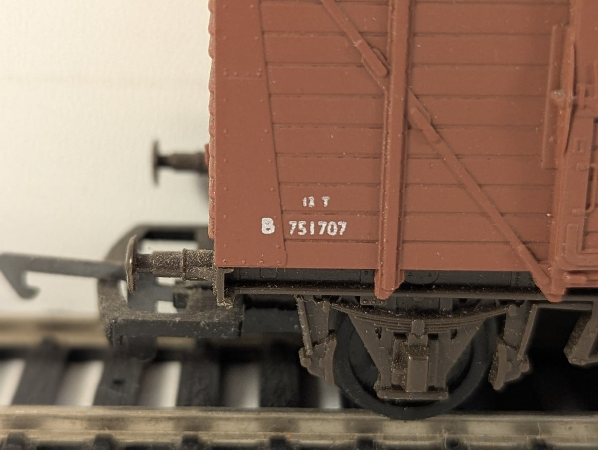 Airfix OO Gauge 12T Ventilated Van 'Muroc' Goods Wagon B751707