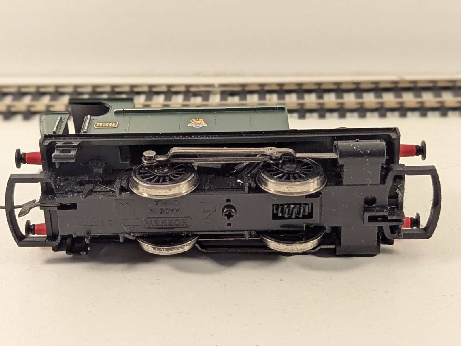 Hornby R2665 OO Gauge Holden Class 101 Tank BR Green Early Crest