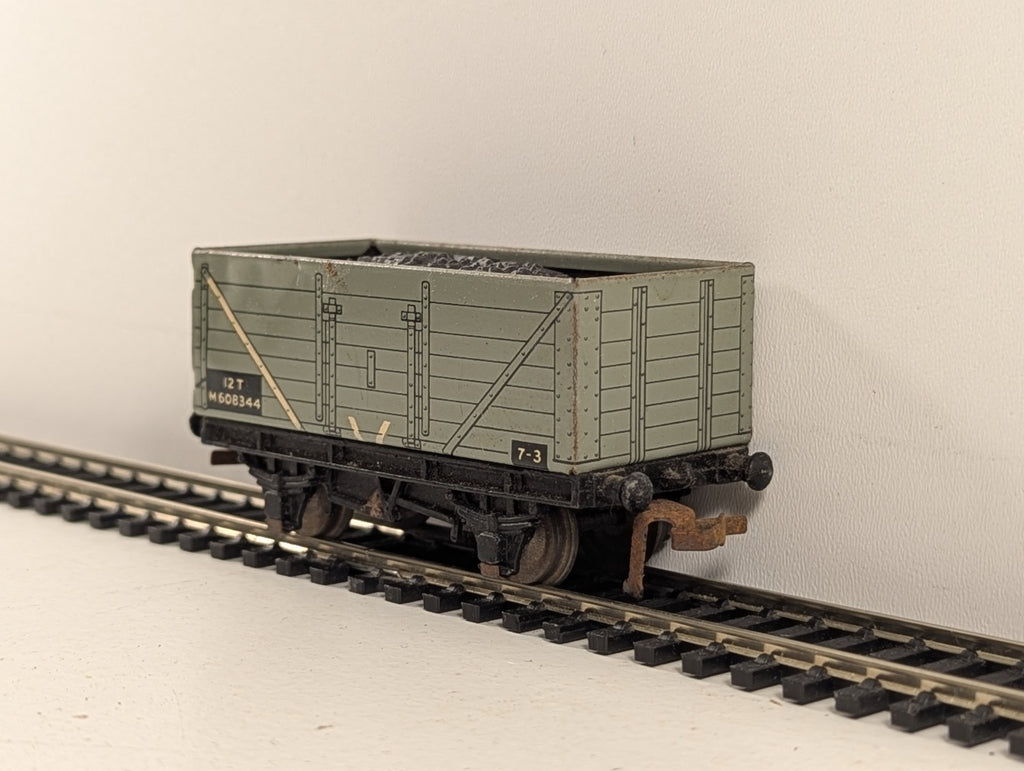 Hornby Dublo 32030 OO Gauge BR Grey D2 Coal Wagon with Coal Load - Boxed