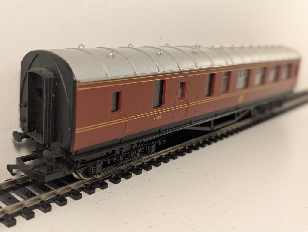 Hornby OO Gauge LMS Brake Third Coach