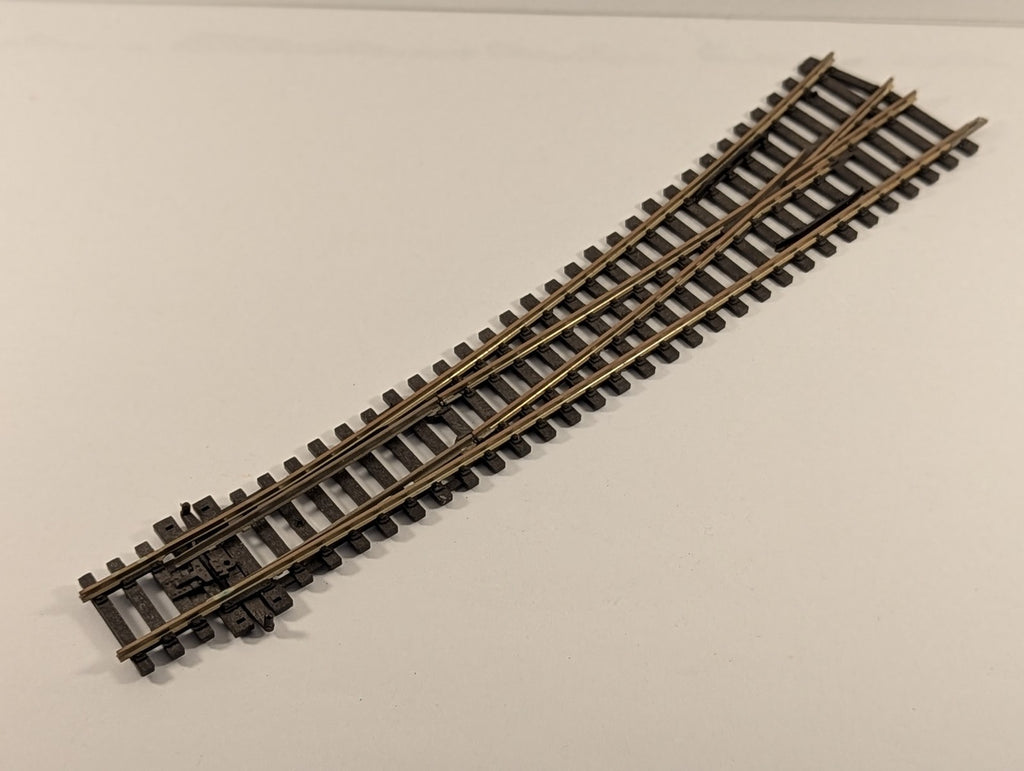 Peco OO Gauge Streamline Right Hand Turnout (Brass Rail)