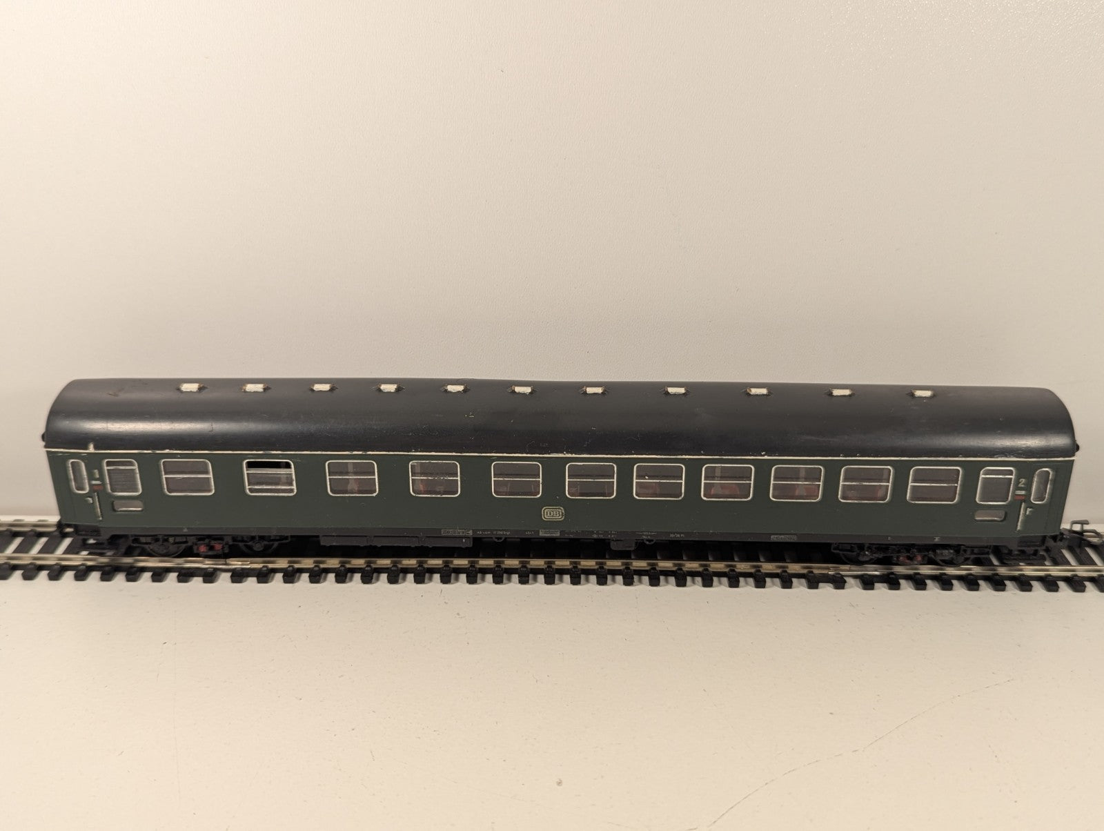 Liliput HO 896 00 DB Passenger Carriage