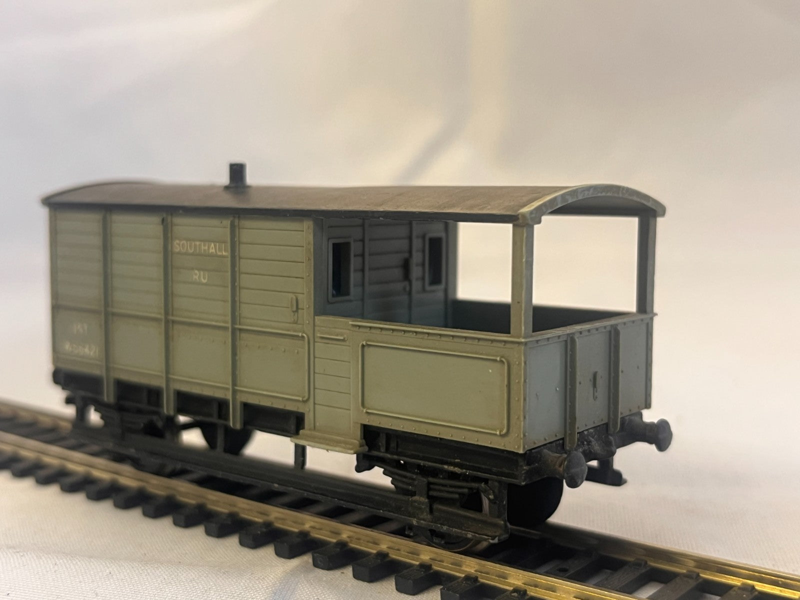Hornby Dublo OO Gauge WR 16 Ton Brake Van Southall