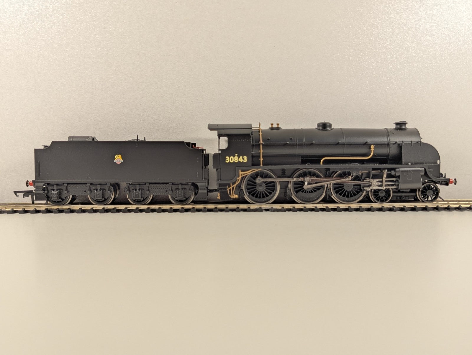 Hornby R3328 OO Gauge BR Class S15 4-6-0 No. 30843 DCC Ready - Boxed