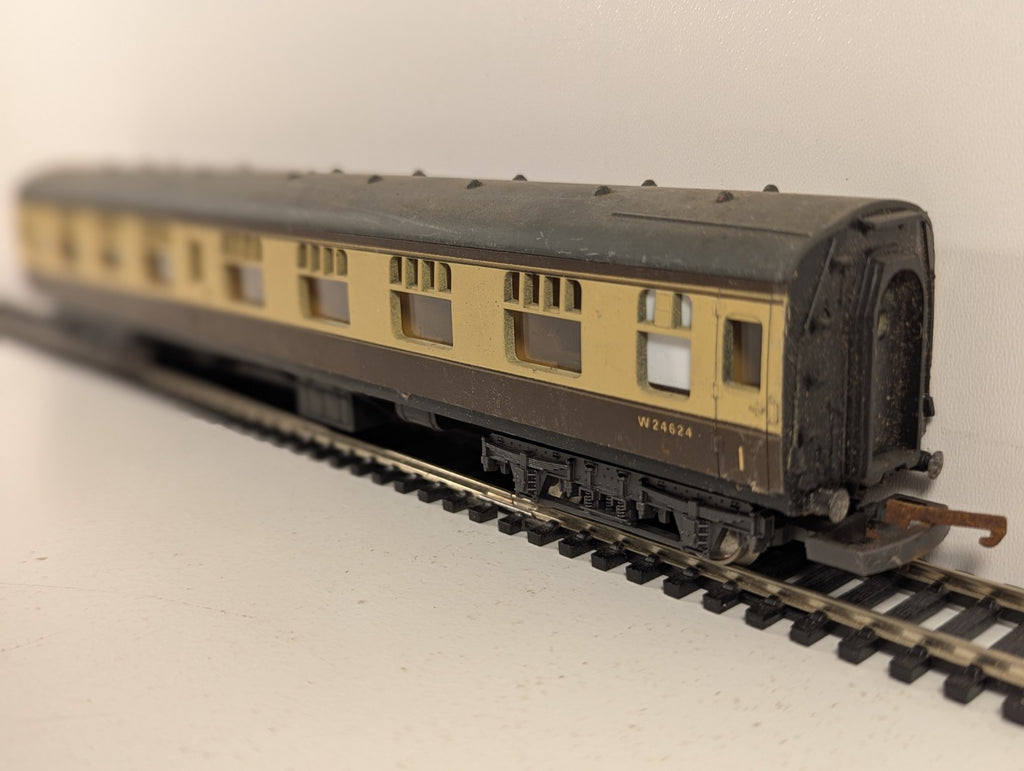 Lima OO Gauge BR Mk1 Corridor Coach Passenger Coach W24624