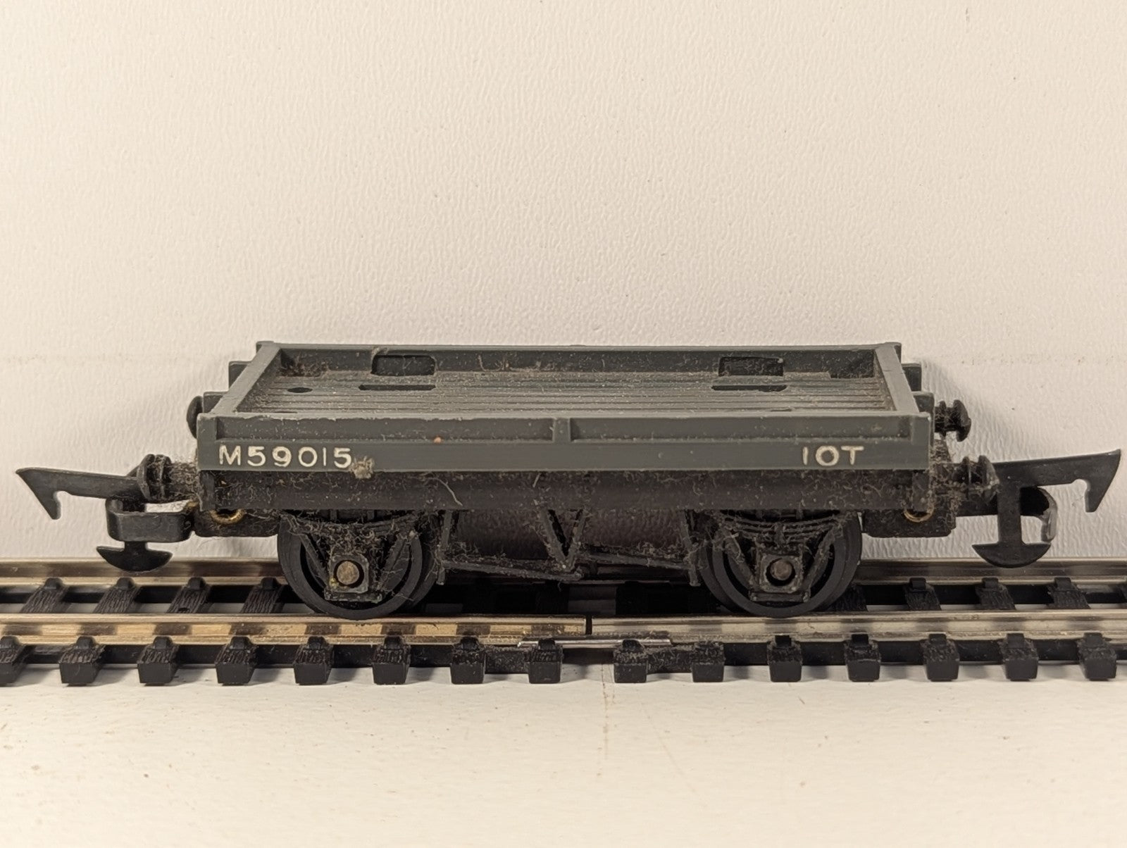 Tri-ang R17 OO Gauge Cable Drum Flat Wagon