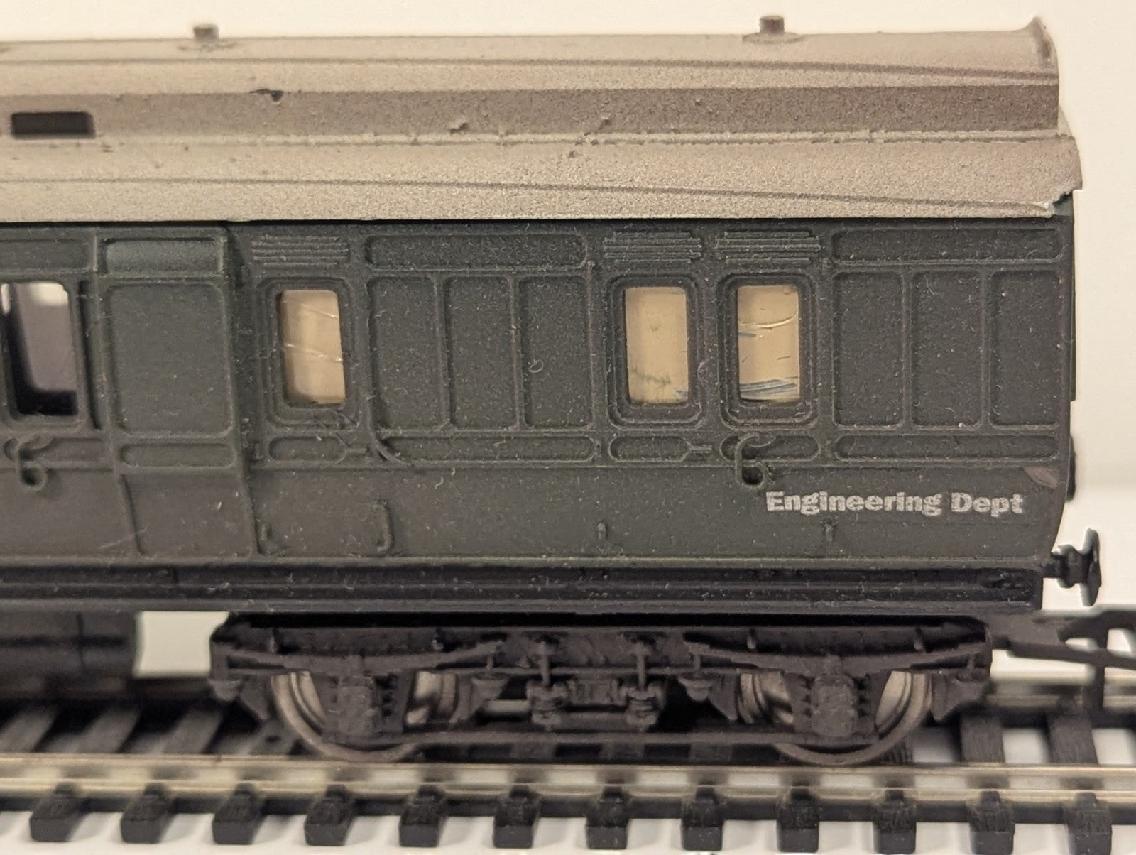 Hornby OO Gauge BR Clerestory Departmental Coach 'Engineering Dept' Coach