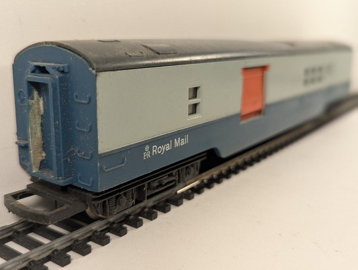 Hornby OO Gauge Operating Royal Mail Coach Passenger Coach M 30224