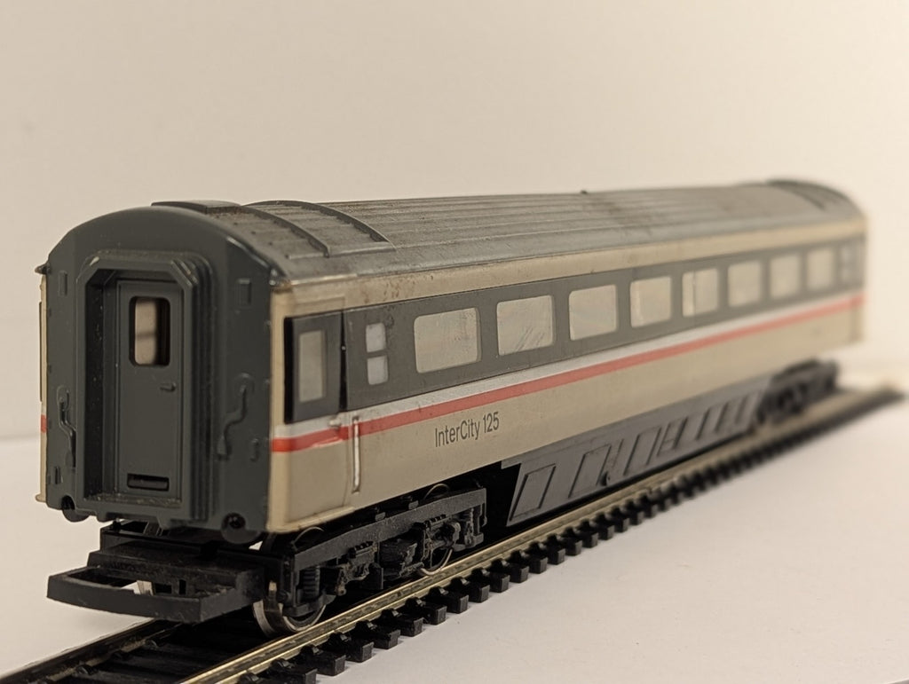 Hornby OO Gauge BR Mk3 Tourist Second Open (TSO) Coach Passenger Coach 42251