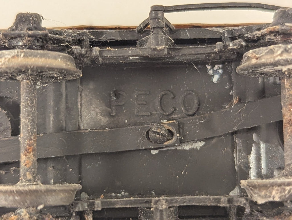 Peco OO Gauge North British Railway 7-Plank Open Wagon Goods Wagon