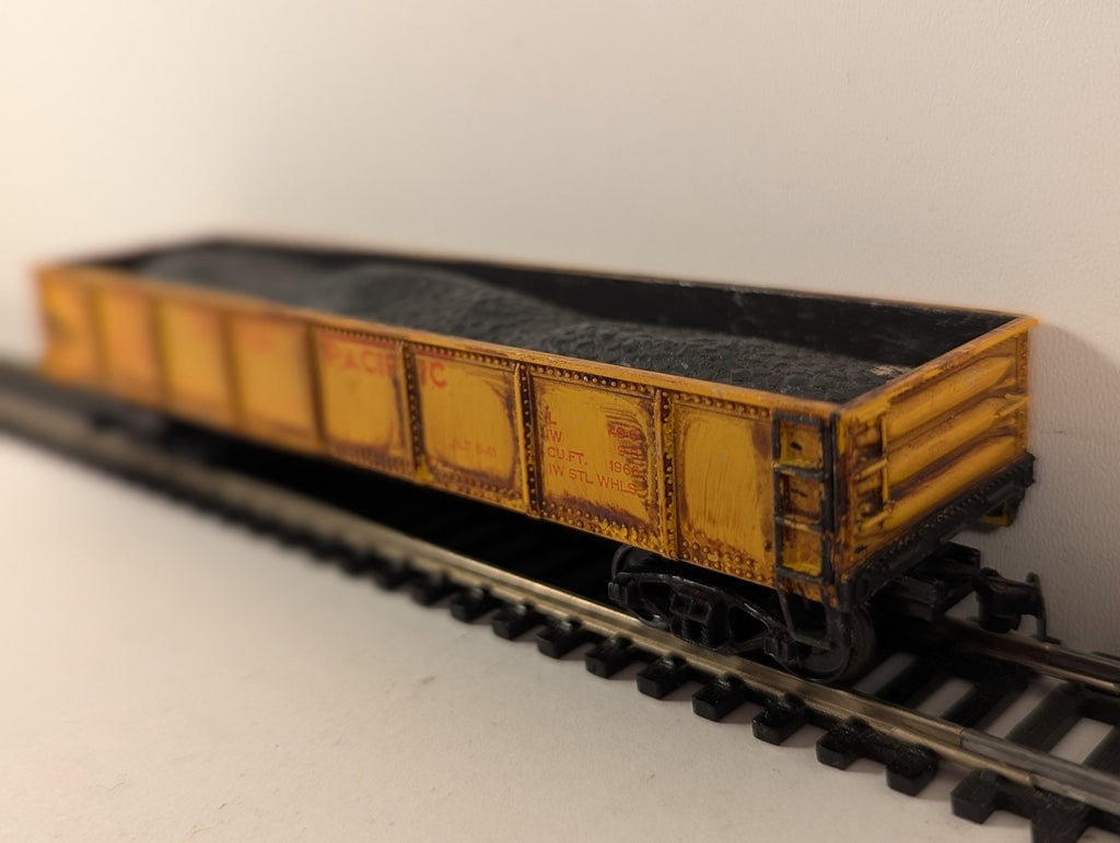 HO Gauge Union Pacific Gondola with Coal Load Gondola Wagon 29500