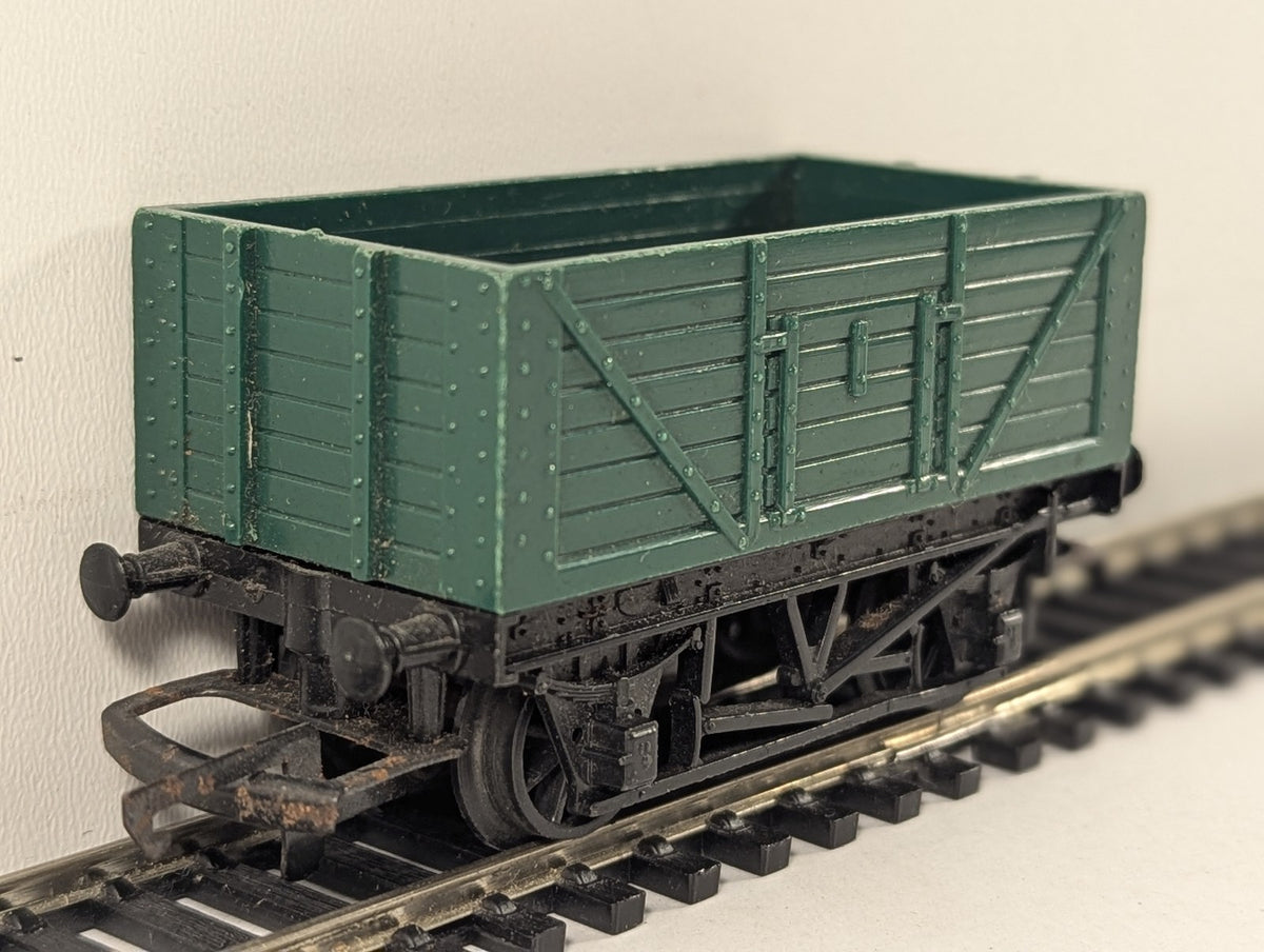 Tri-ang Hornby OO Gauge Goods Wagon with Drop Sides Green R113