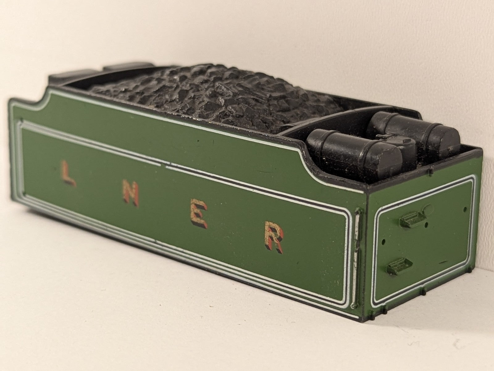 Hornby OO Gauge LNER Group Standard Tender Shell - Spares/Repairs