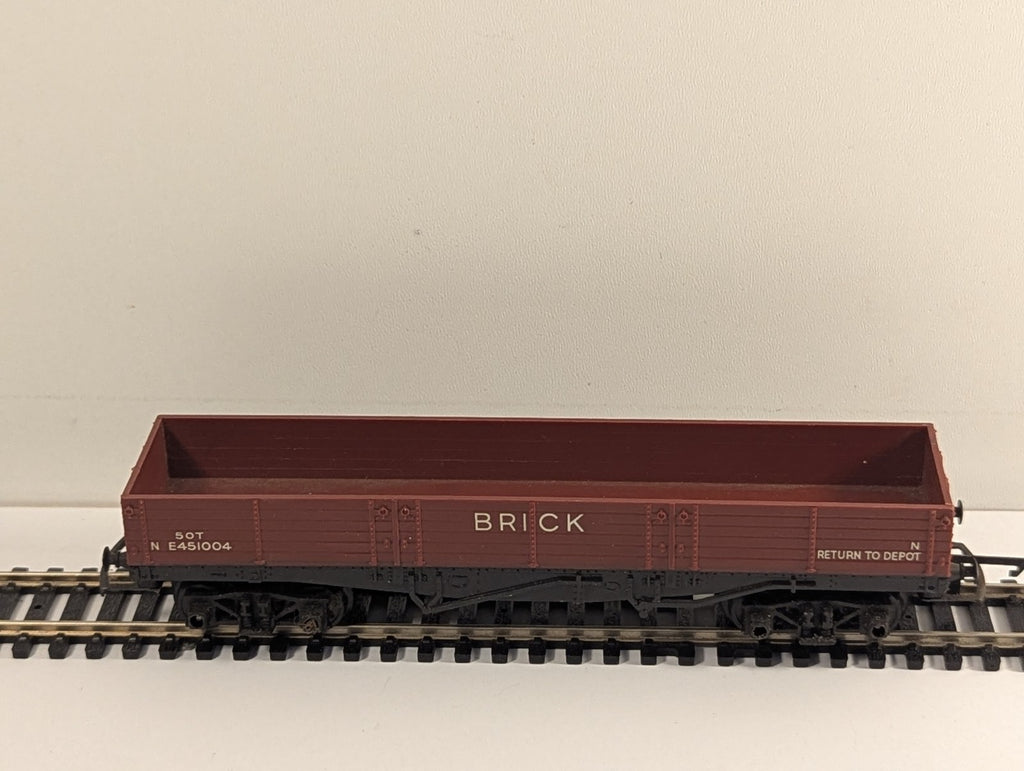 Tri-ang OO Gauge R219 50T Bogie Brick Wagon E451004