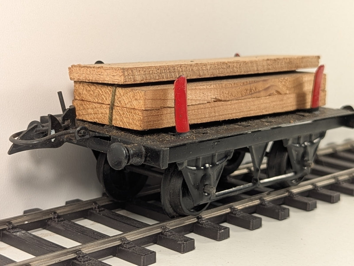 Hornby RC 24058A O Gauge No.1 Timber Wagon with Timber Load