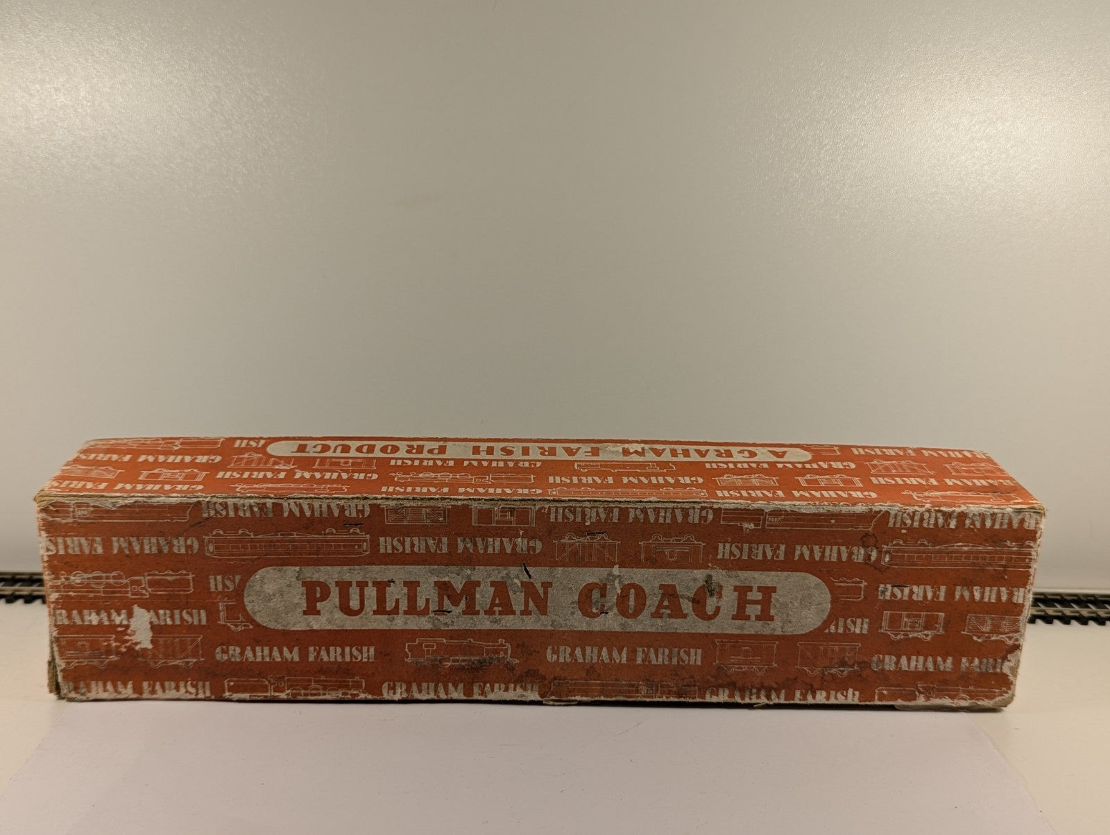 Graham Farish OO Gauge Pullman Coach Iolanthe Boxed