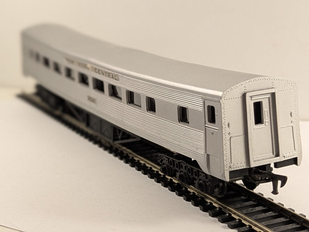 Graham Farish OO Gauge New York Central Coach Silver - Wrong Box
