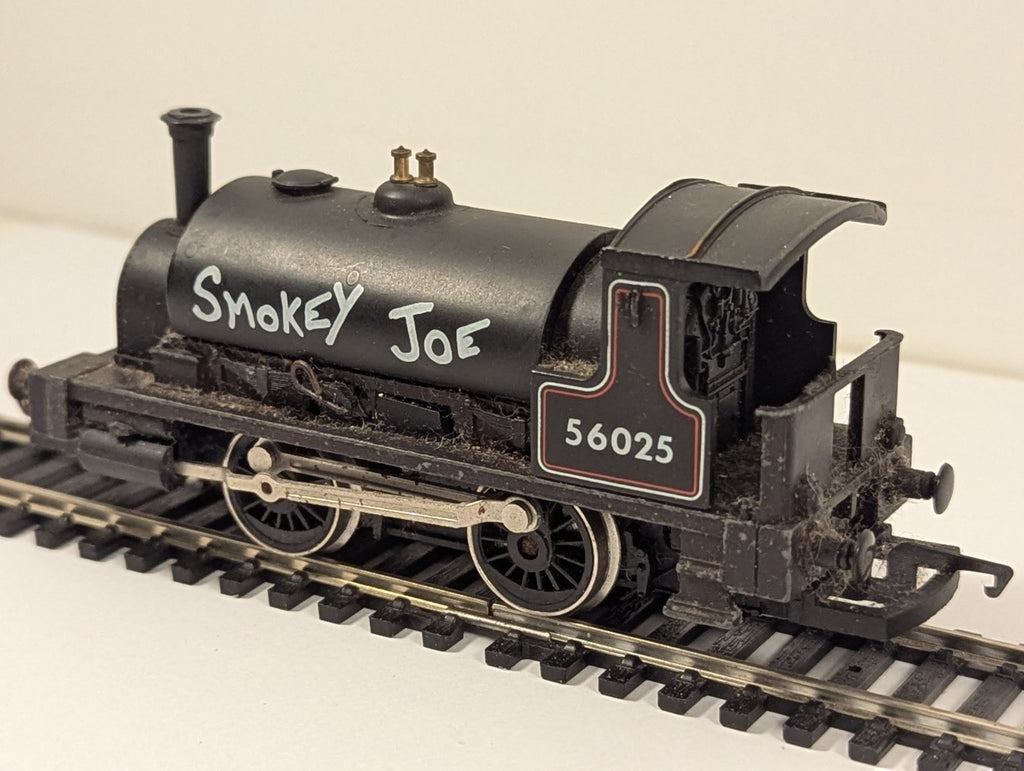 Hornby OO Gauge Smokey Joe 0-4-0ST Tank Locomotive