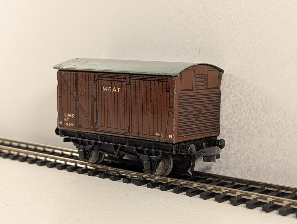 Hornby Dublo 32065 OO Gauge BR Brown D1 Meat Van - Boxed