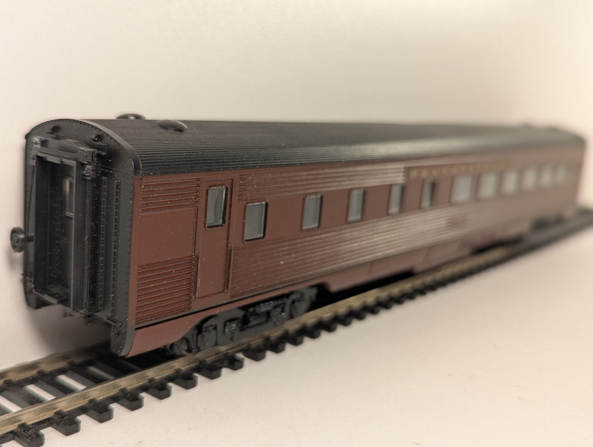Athearn HO Scale Streamlined Coach Passenger Coach 4949