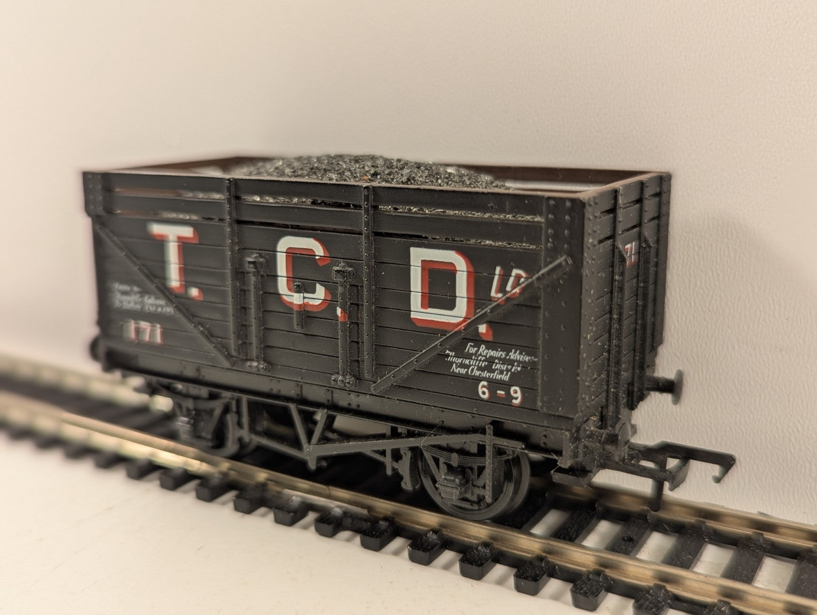 Mainline OO Gauge 37-158 12T Coke Wagon TCD Livery
