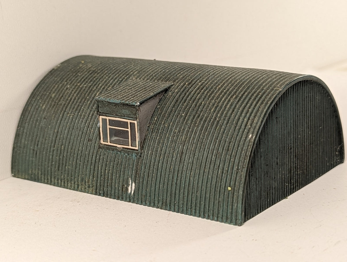Hornby OO Gauge Nissen Hut Building Green R9640
