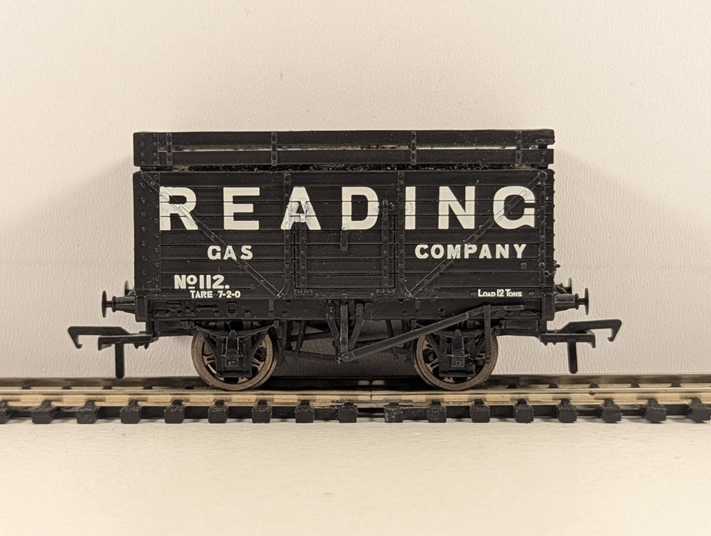 Bachmann Branchline 37-206 OO Gauge Reading Gas Company 8 Plank Coke Wagon