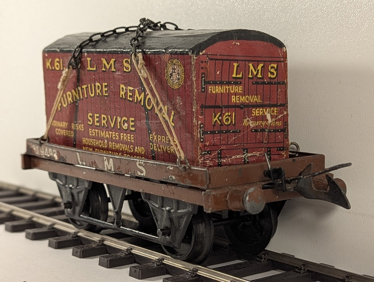 Hornby O Gauge Flat Truck with LMS Furniture Removal Container Goods Wagon