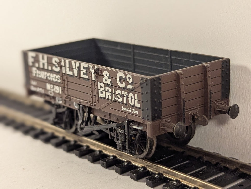 Dapol OO Gauge 5 Plank Open Wagon F.H. Silvey & Co Goods Wagon 191