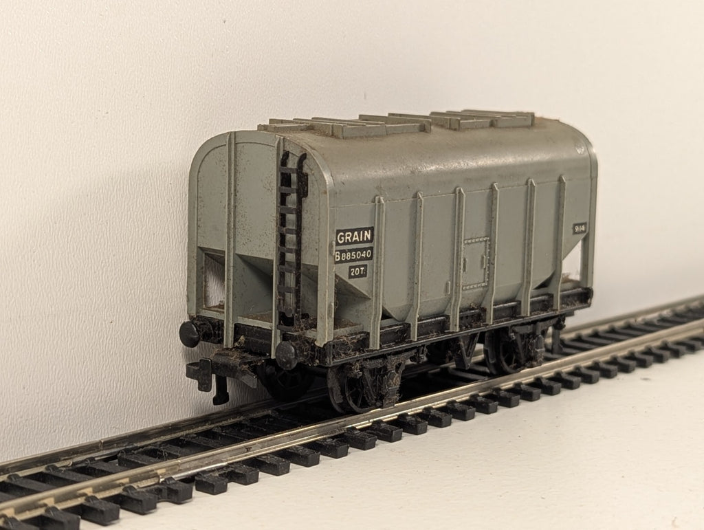 Hornby Dublo 32067 OO Gauge Grey 20-Ton Bulk Grain Wagon - Boxed