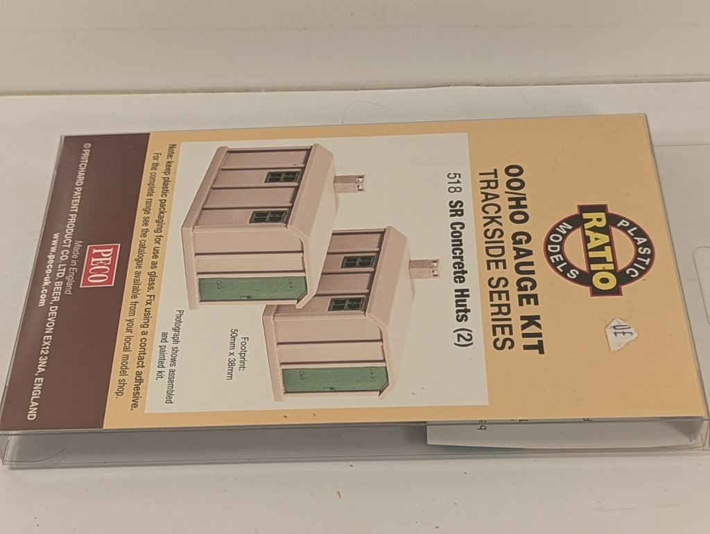 Ratio 518 OO Gauge SR Concrete Huts Building Kit