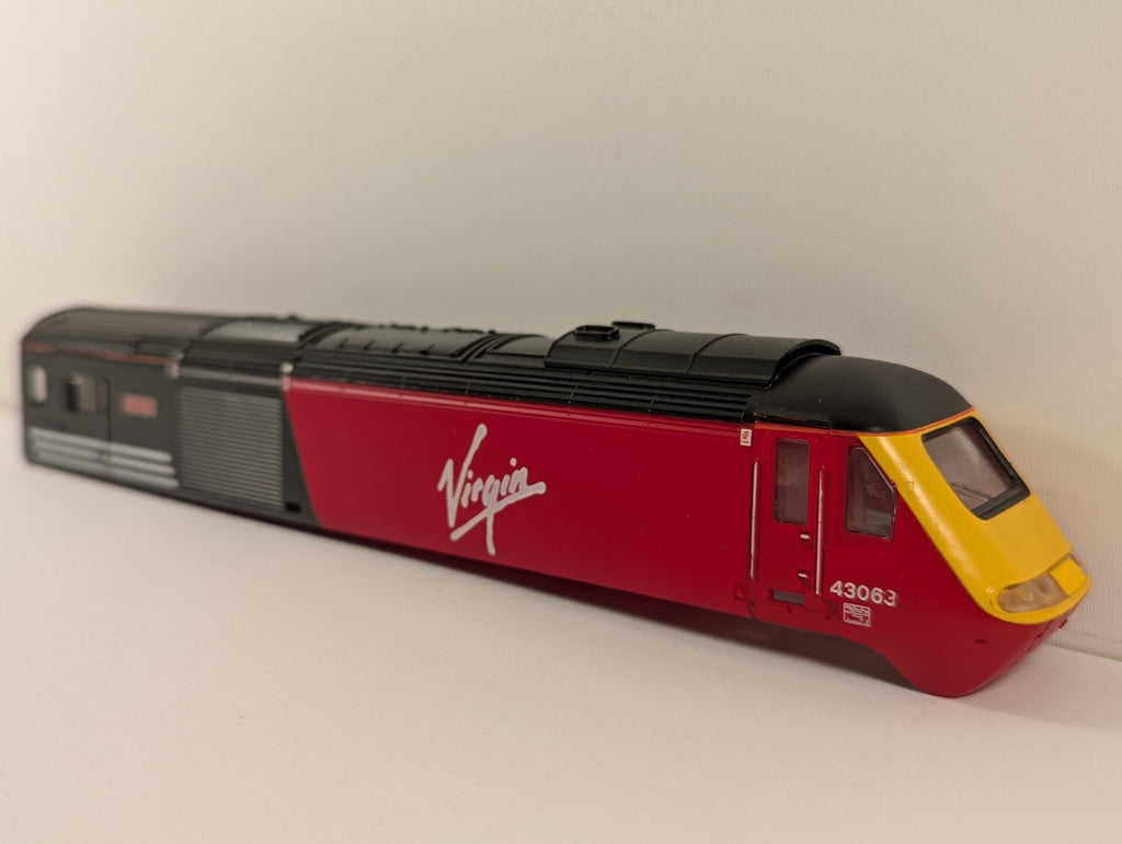 Hornby R2045 OO Gauge Class 43 HST Power Car Body Shell Virgin Livery