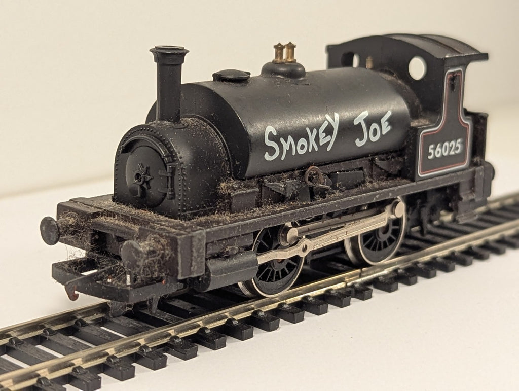 Hornby OO Gauge Smokey Joe 0-4-0ST Tank Locomotive