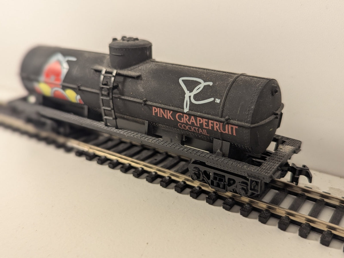 Model Power HO Scale Coca-Cola / Diet Coke Tank Wagon