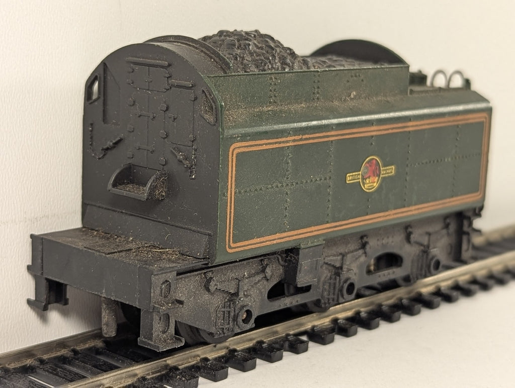 Tri-ang OO Gauge BR 6-Wheel Tender BR Green
