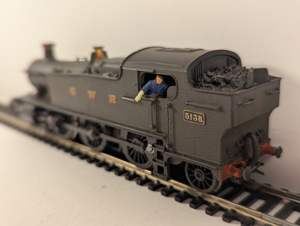 Airfix OO Gauge GWR Class 61xx Prairie Tank Steam Locomotive 5138 GWR Green