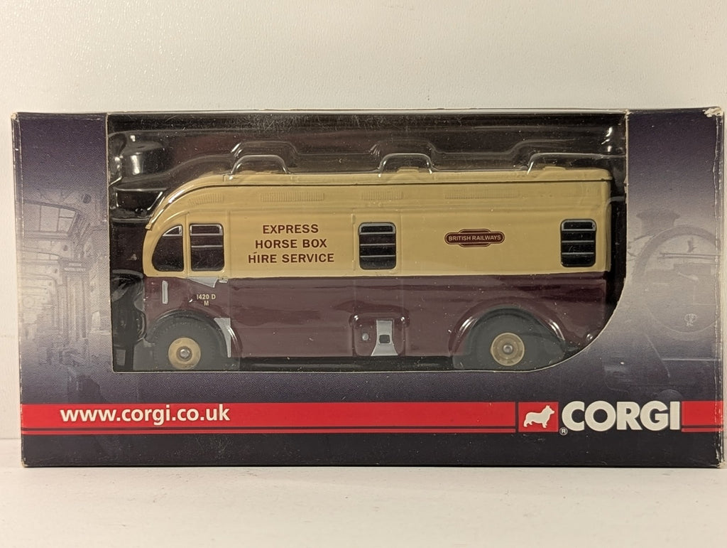 Corgi 1:76 Scale Harrington Horsebox Road Vehicle 1420 D M