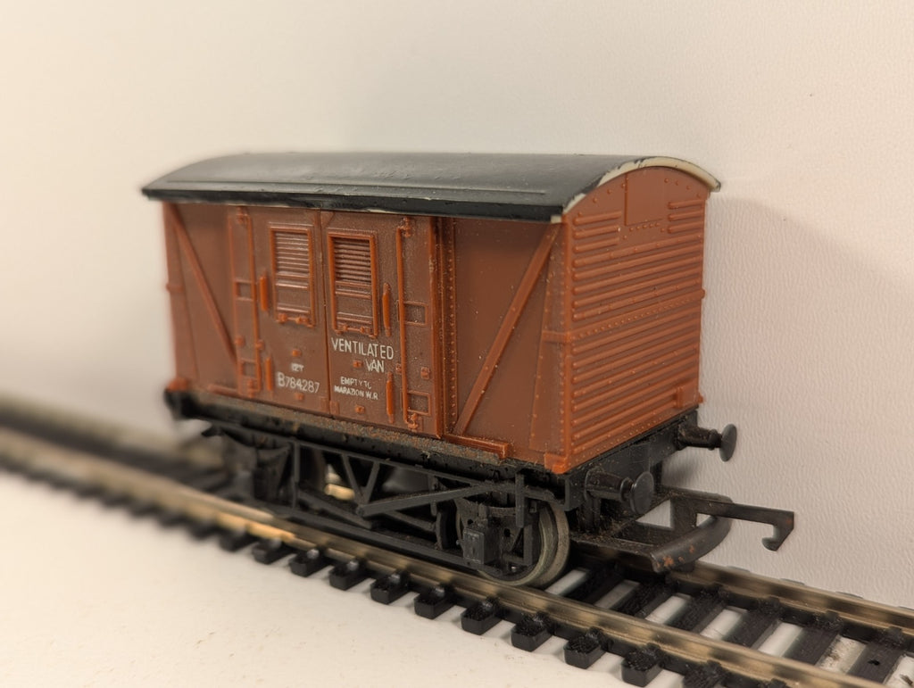 Triang/Hornby R11A OO Gauge BR Sliding Door Vent Van