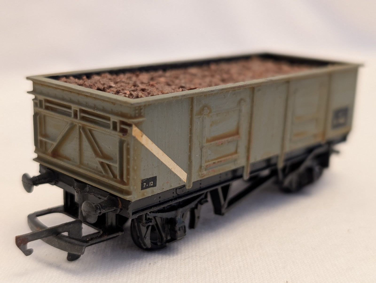 Tri-ang OO Gauge 16-Ton Mineral Wagon Wagons B179860 BR Grey R.12