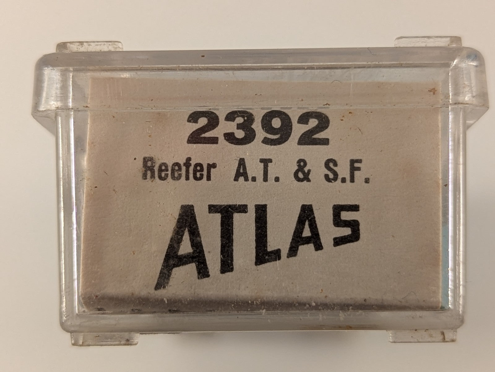 Atlas 2392 N Gauge Orange Reefer Car - Boxed