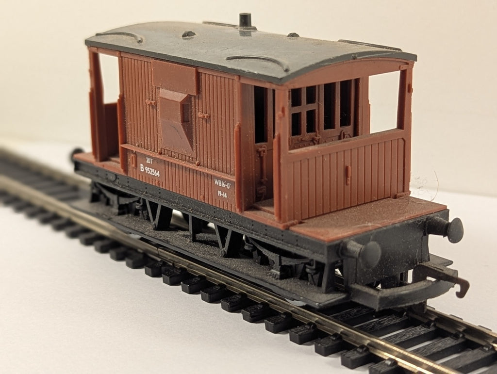 Hornby RailRoad OO Gauge BR 20 Ton Brake Van