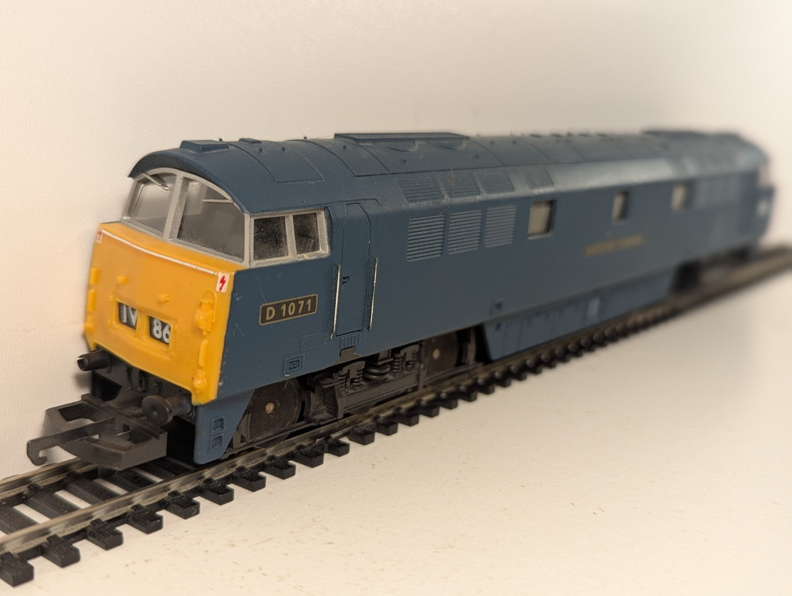 Lima OO Gauge Class 52 Western Renown Diesel Locomotive D1071 BR Blue