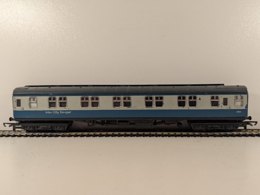 Hornby R416  OO Gauge BR Mk1 Sleeper Coach 2510 BR Blue & Grey