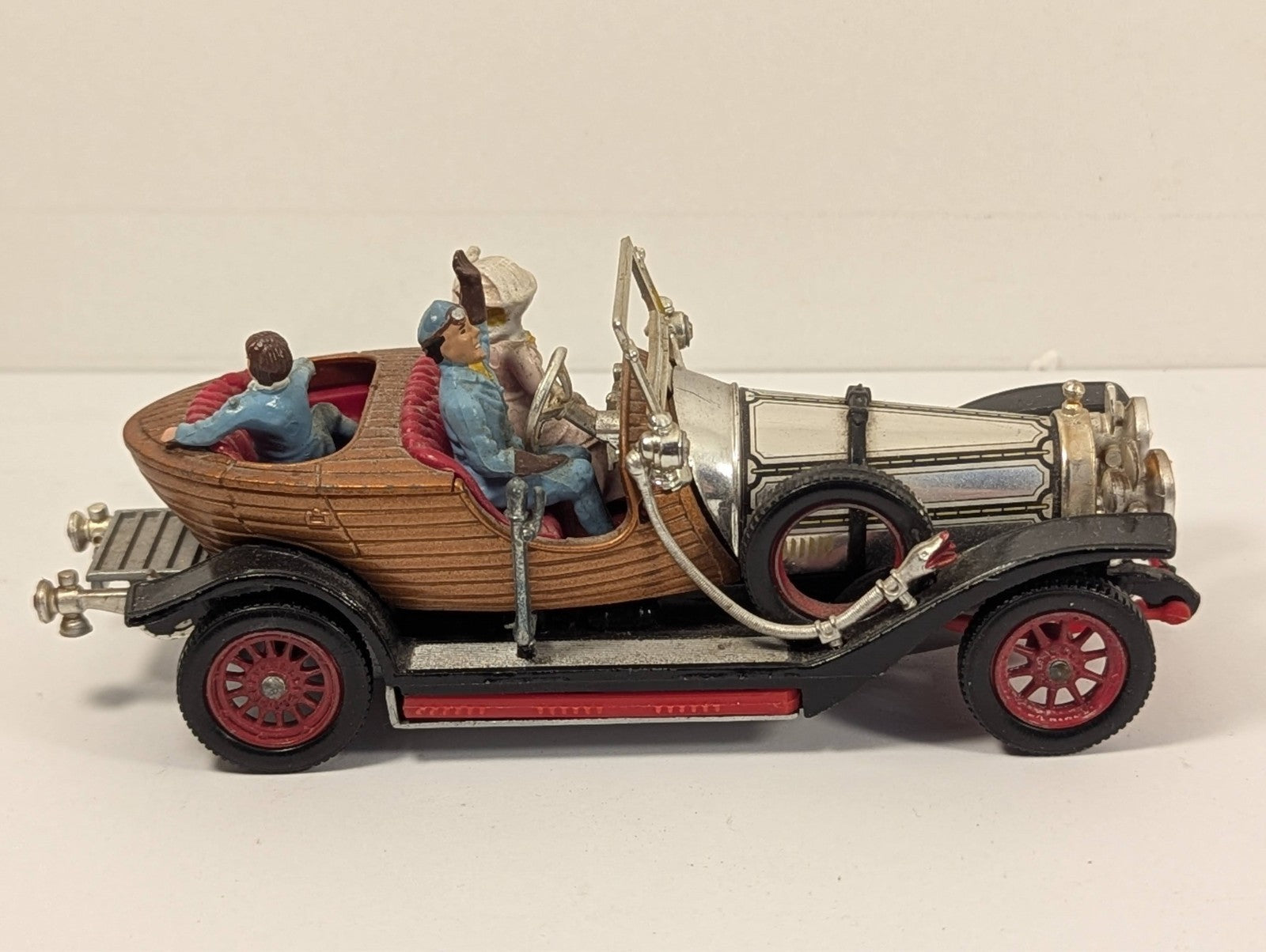 Corgi Toys 266 Chitty Chitty Bang Bang 1:43 Scale