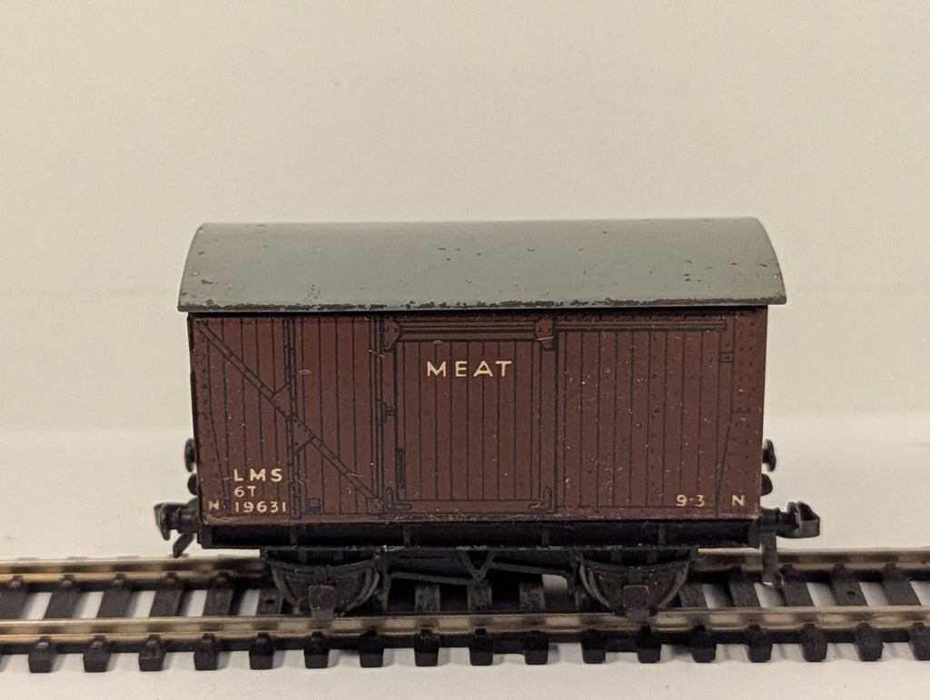 Hornby-Dublo OO Gauge Brown D1 Meat Van