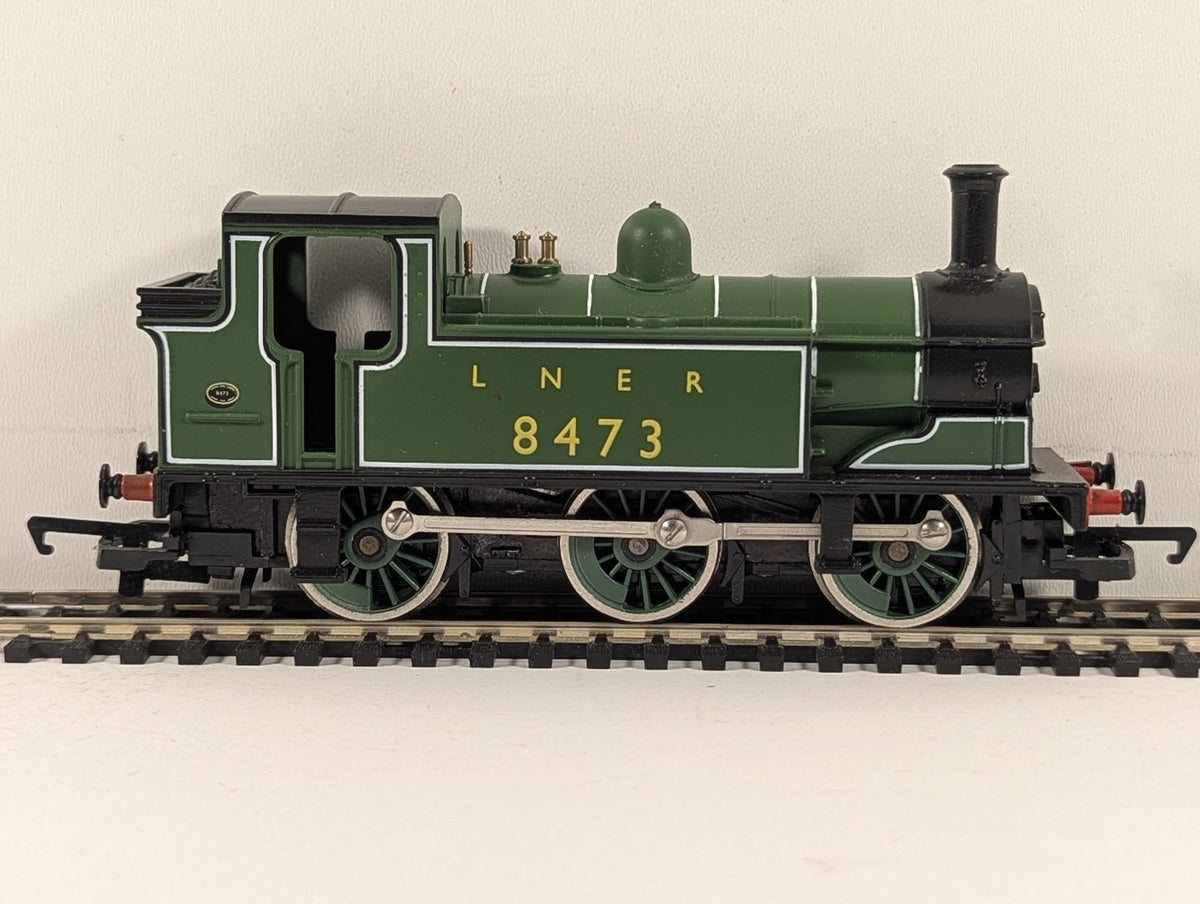 Hornby OO Gauge LNER Class J83 0-6-0T Steam Locomotive 8473 LNER Green R.316